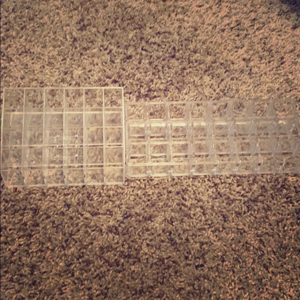 2 acrylic lipstick holders